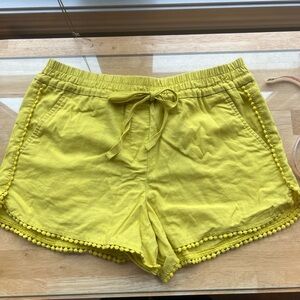Women’s yellow linen shorts XS ☀️